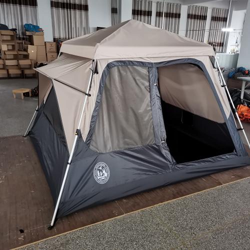 Luxury family tent with auto Alu. Pole frame